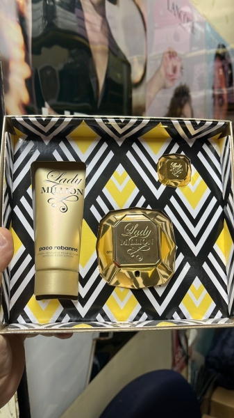 گیفت ست لیدی میلیون پاکورابان اصلی و اورجینال ( ادکلن 80ml+5ml+لوسیون بدن 100ml) LADY MILLION PACCO RABANNE